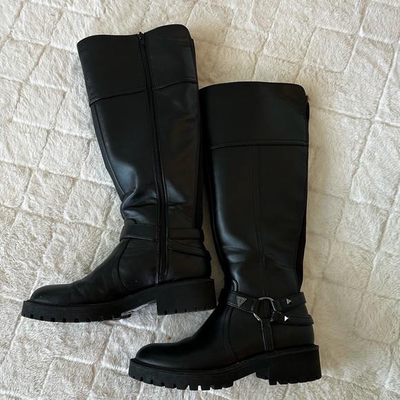 EUC Guess knee high black leather boots - Picture 4 of 7